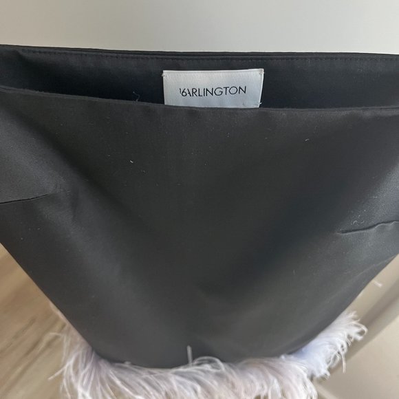 16ARLINGTON Black mini dress with feather trim - Picture 2 of 12